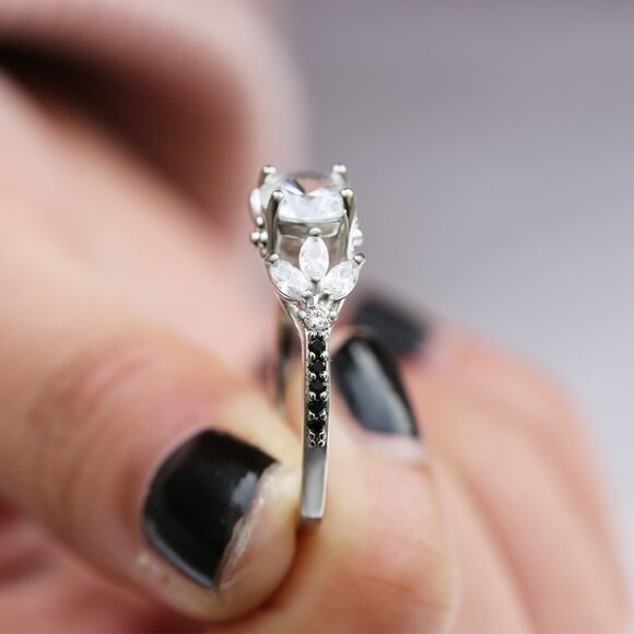 🍁 Dainty Diamond Flower Leaf Beautiful Carved Rings for Women, EVGG1531 - Picture 2 of 7